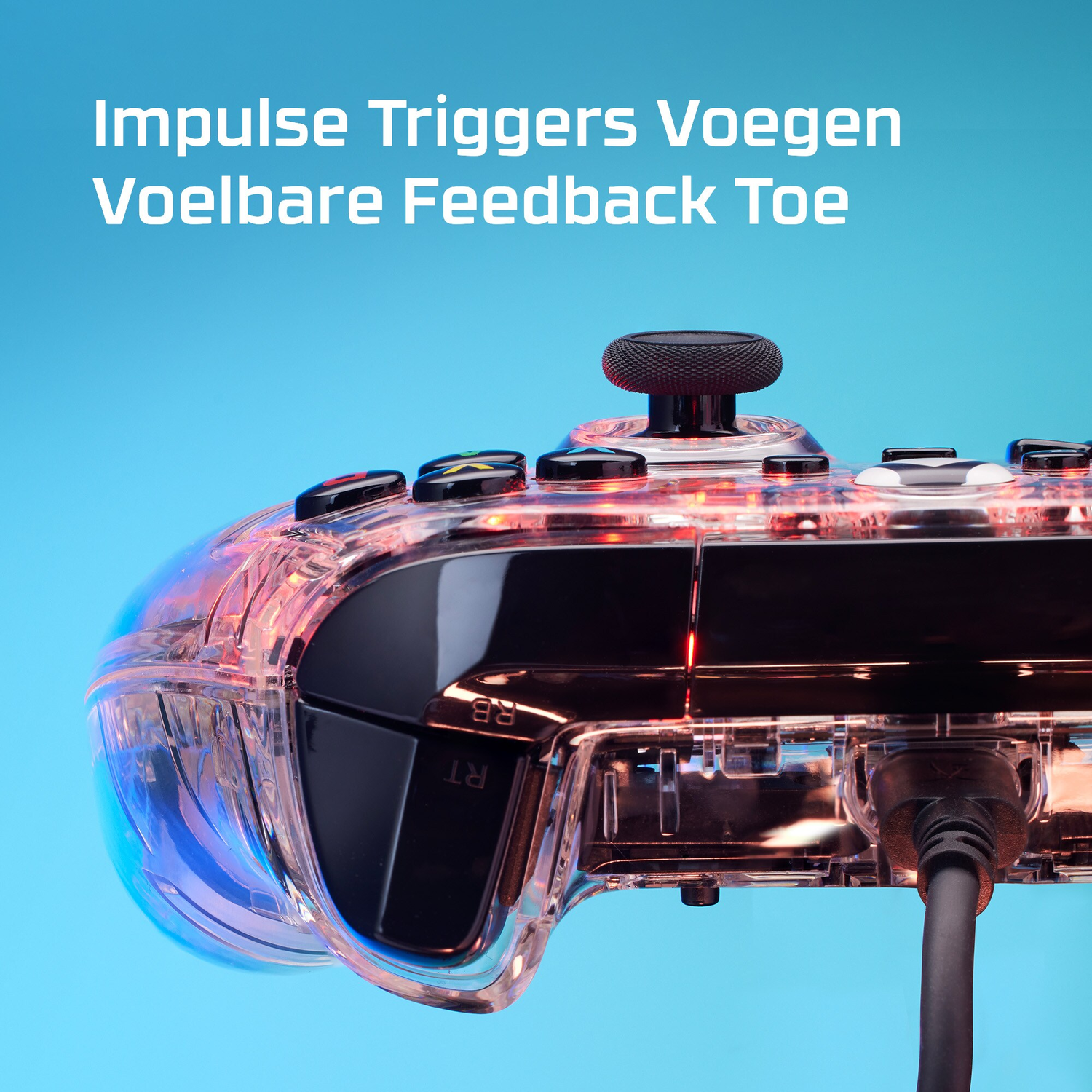 Controller met verlichte knoppen. Close-up van de triggers.