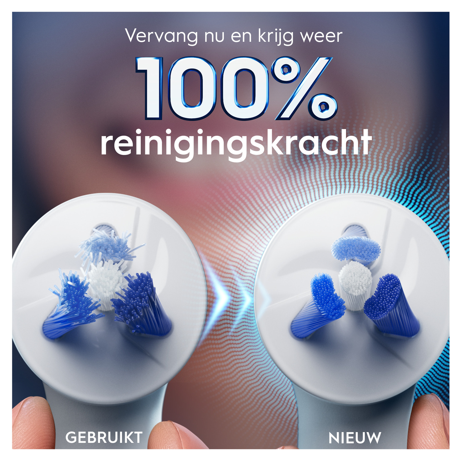 Twee opzetborstels, één gebruikt en één nieuw, met blauwe borstelharen, naast elkaar.