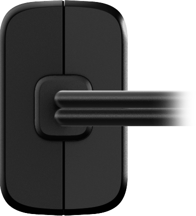 Poignée de porte de voiture noire. Elle a une base carrée et une poignée cylindrique.