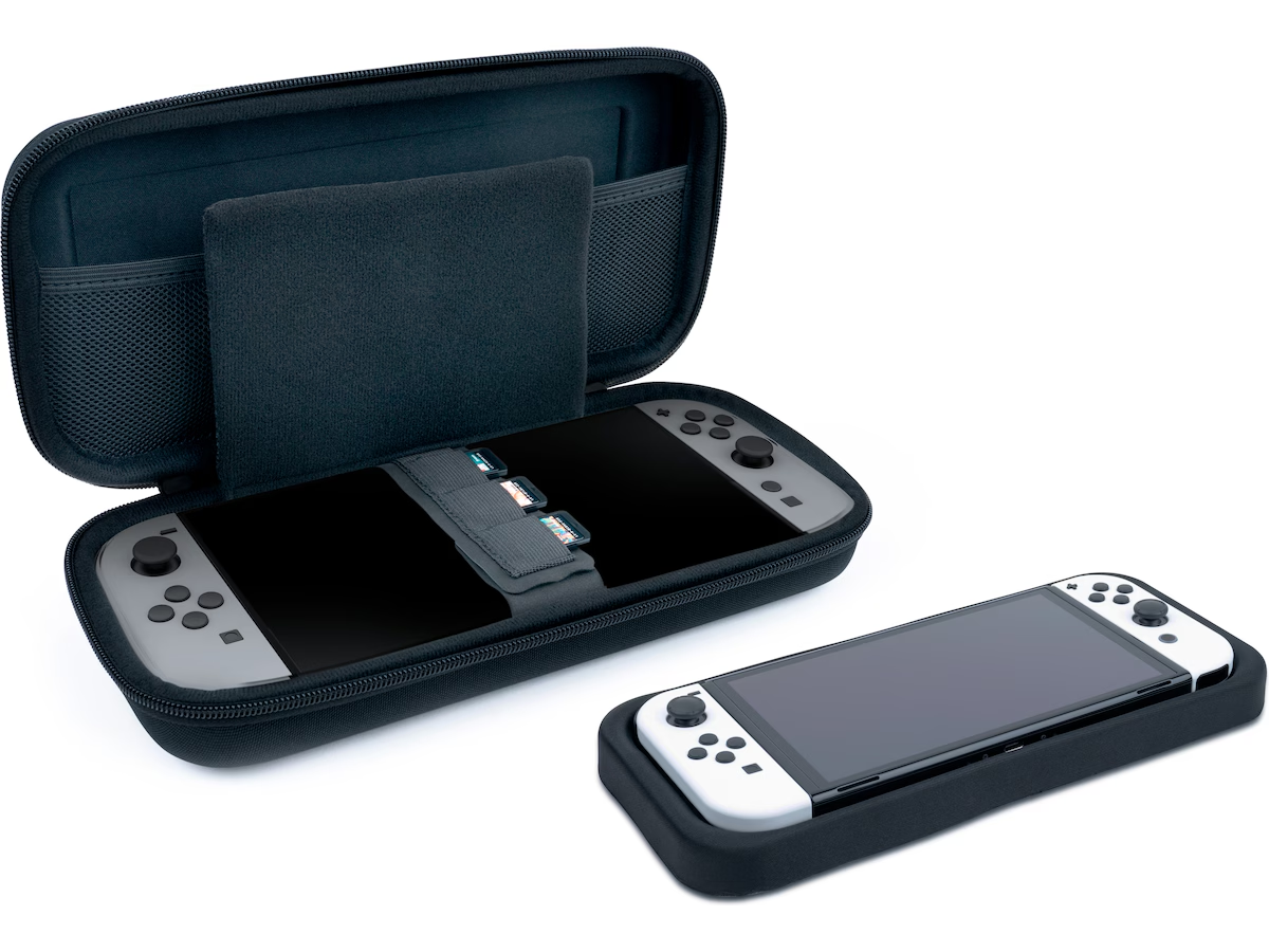 Custodia Nintendo Switch grigio scuro aperta con due console e una custodia, sfondo bianco.