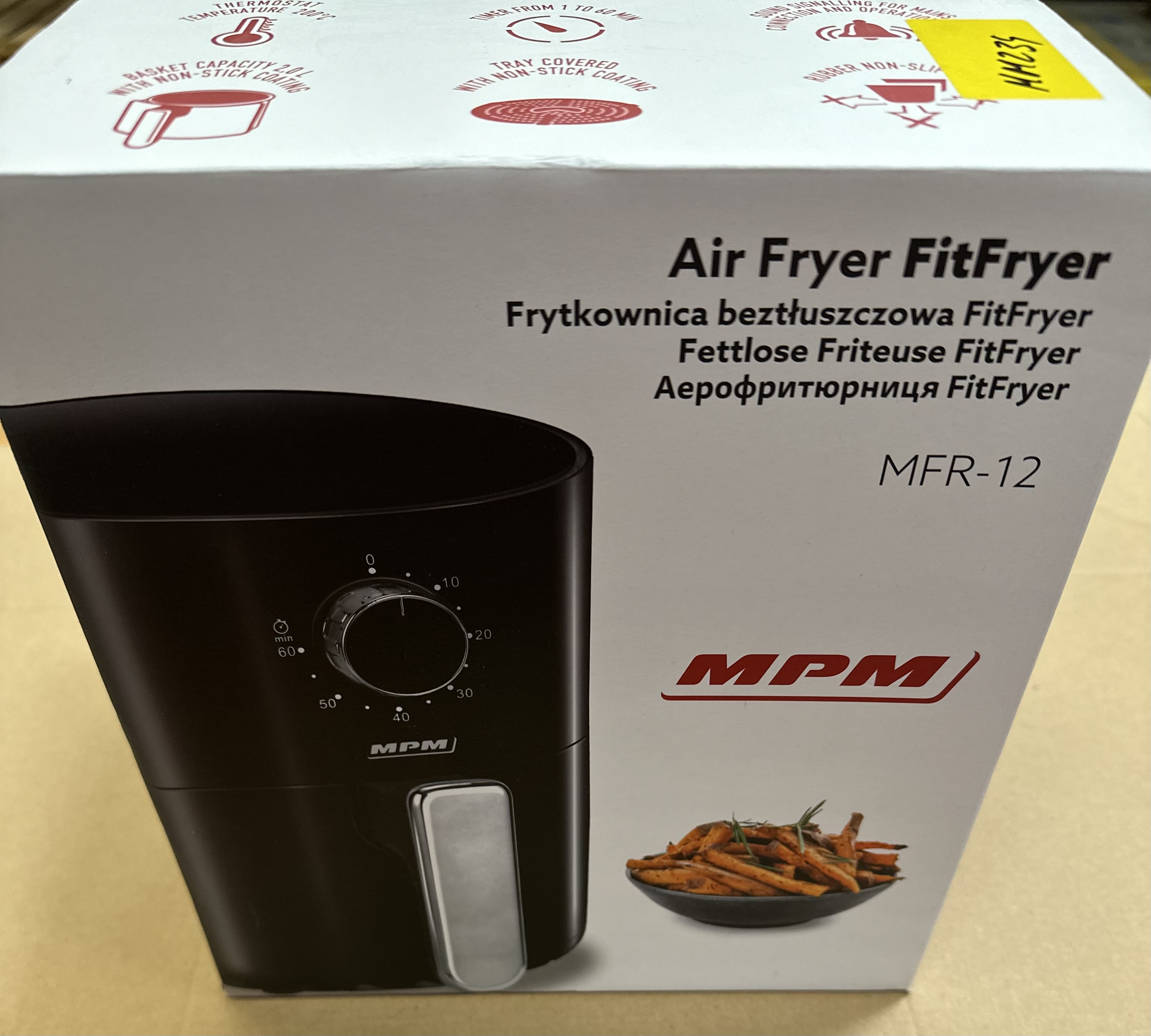 Pudełko frytownicy MPM. Czarny obraz frytownicy na pudełku. Zawiera FitFryer.