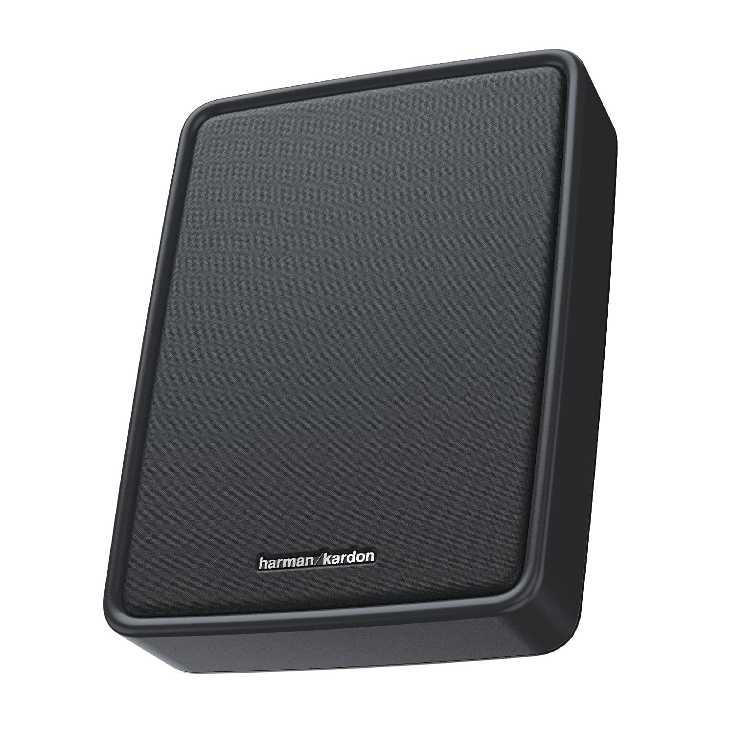 Zwarte Harman Kardon speaker. Zwarte achtergrond. Harman Kardon logo op de voorkant.