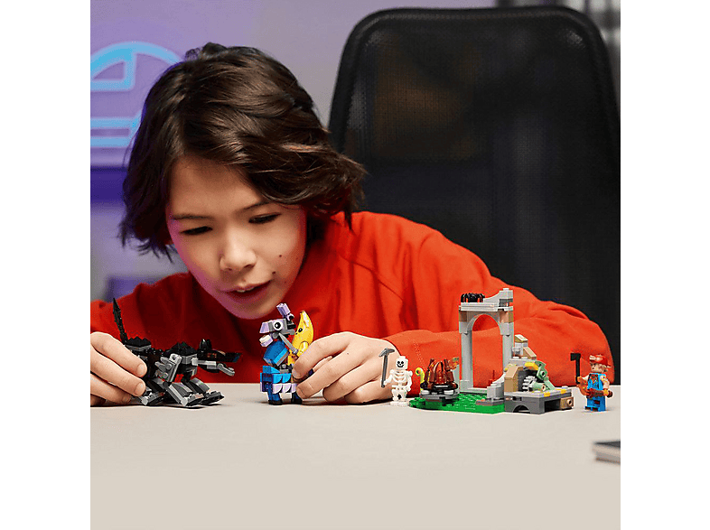 Thumbnail - LEGO Fortnite 77075 Das Lager von Schali und der Zündkerzenkünstlerin Bausatz, Mehrfarbig