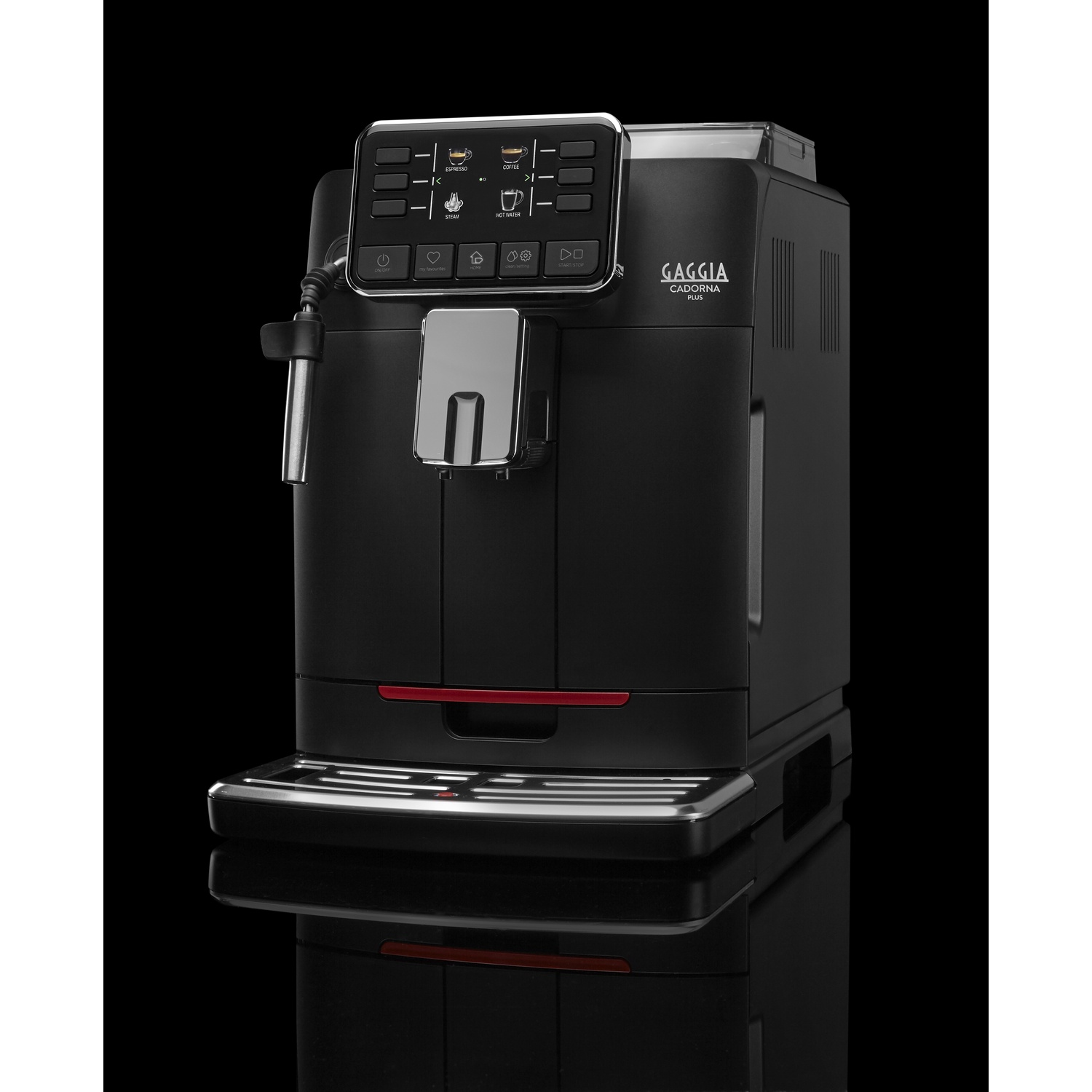 Macchina da caffè Gaggia Cadorna Plus nera, vista angolata, con display.