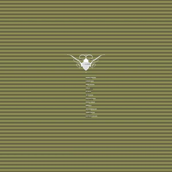 Brauner und grüner gestreifter Hintergrund, mit einem weißen Emblem und Text. Der Text ist auf Deutsch über das Album.