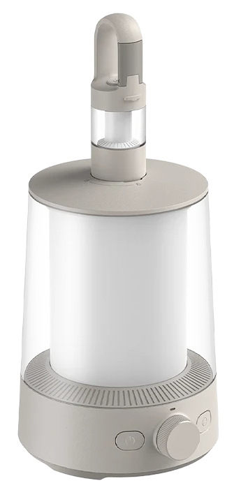 Jasna lampa. Ma uchwyt na górze. Korpus jest przezroczysty.