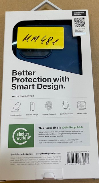Białe pudełko ze szczegółami produktu i niebieskim etui. Tekst zawiera 'Better Protection with Smart Design'.