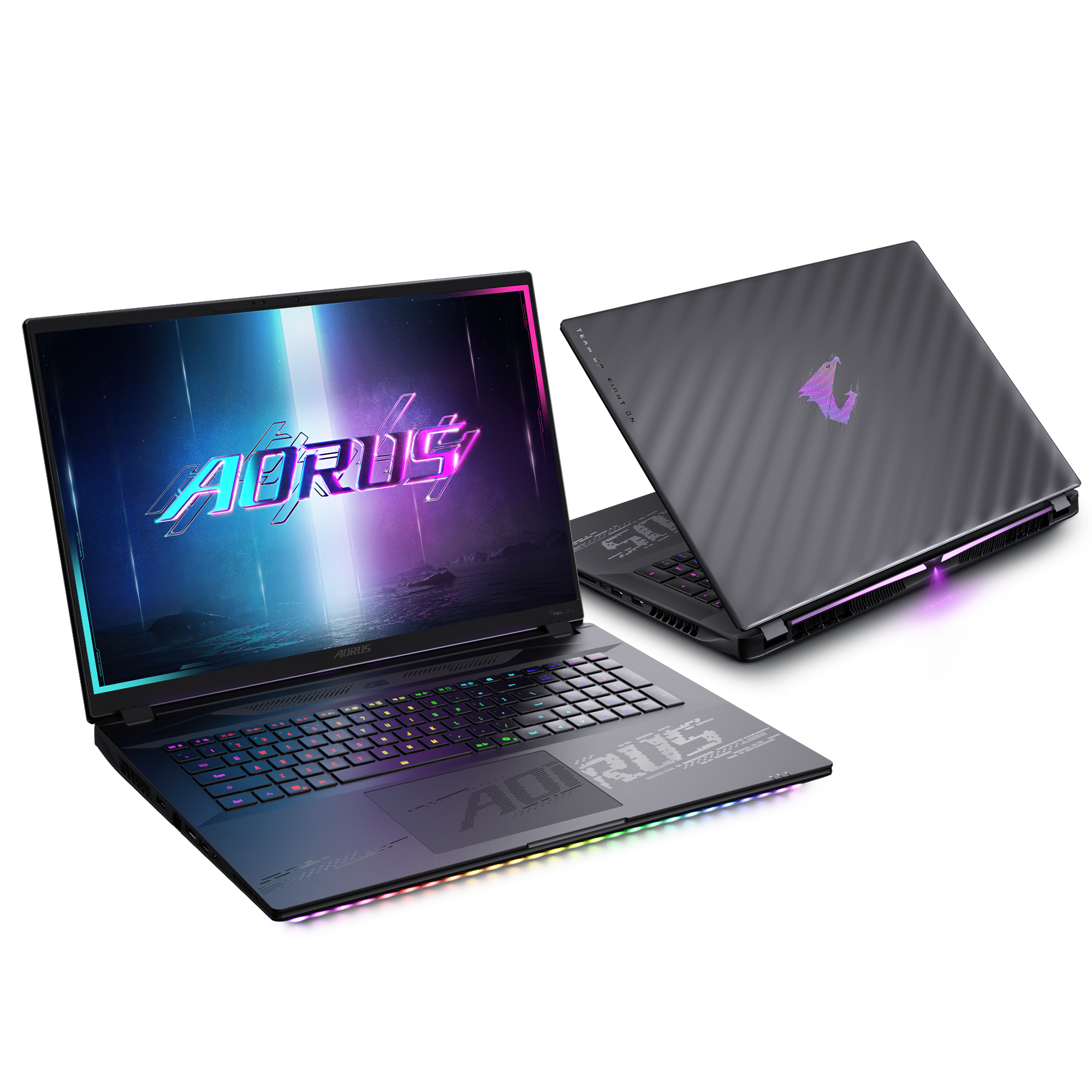Ein schwarzer Laptop mit dem AORUS-Logo. Der Hintergrund ist dunkel.