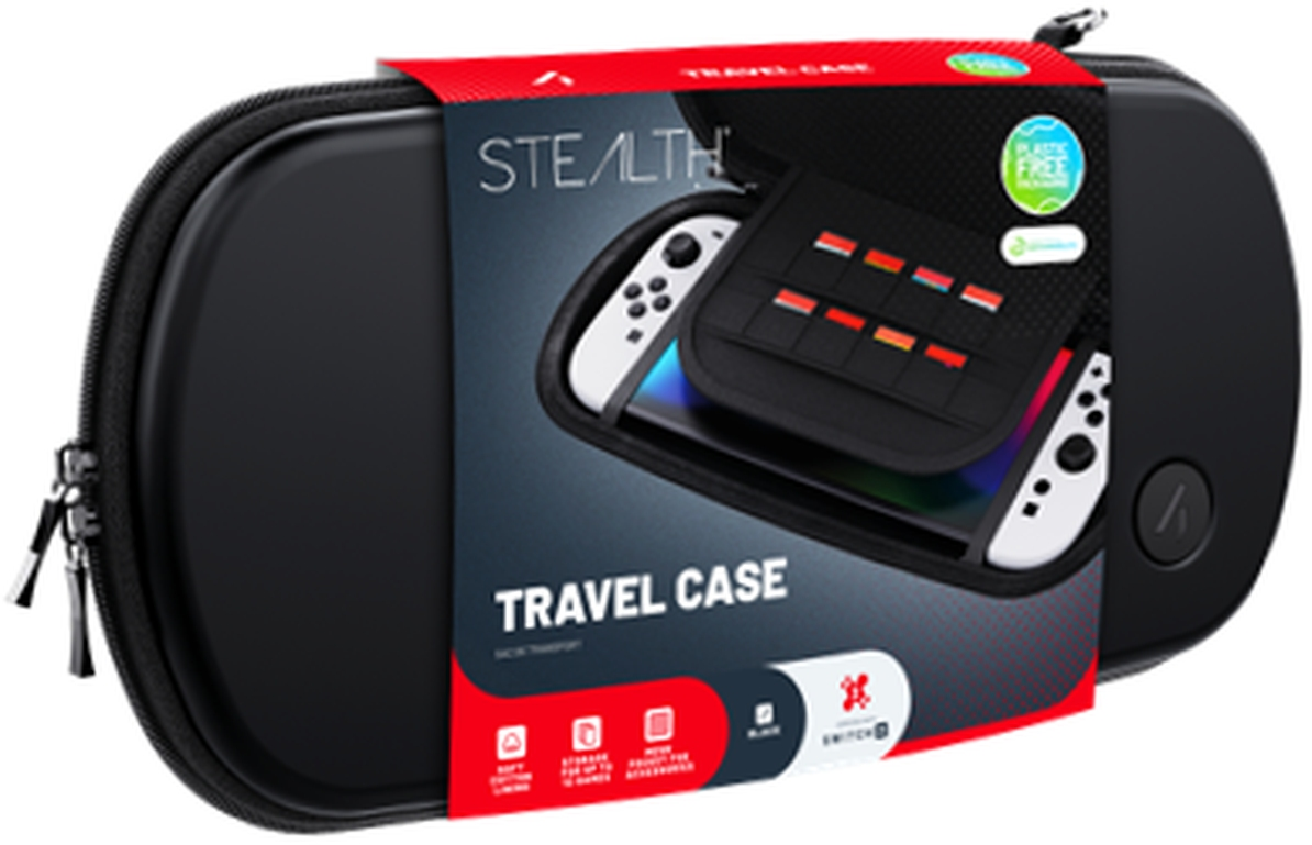 Custodia da viaggio nera per Switch, chiusa, con adesivo informativo del prodotto.