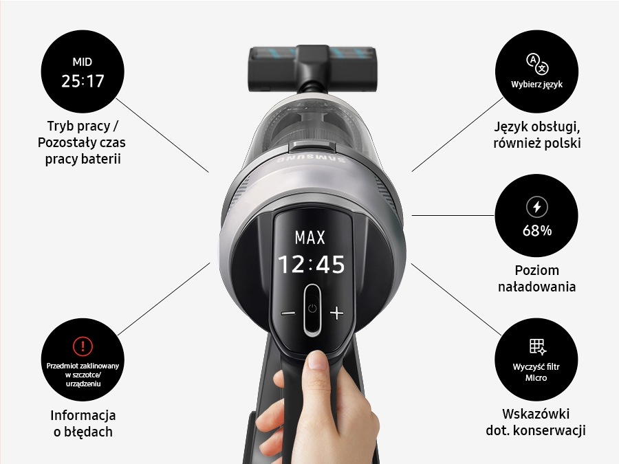 Ręka trzyma odkurzacz Samsung, wyświetlając ekran z czasem, baterią i informacjami o błędach.