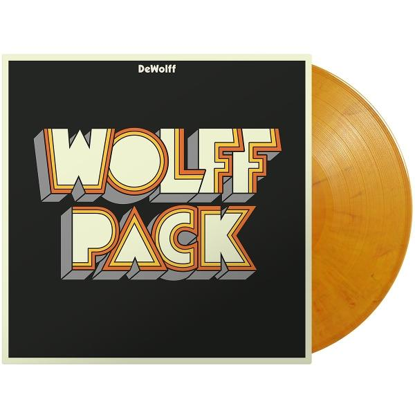 Albumcover: 'DeWolff WOLFF PACK' auf schwarzem Hintergrund. Schallplatte rechts in Orange.