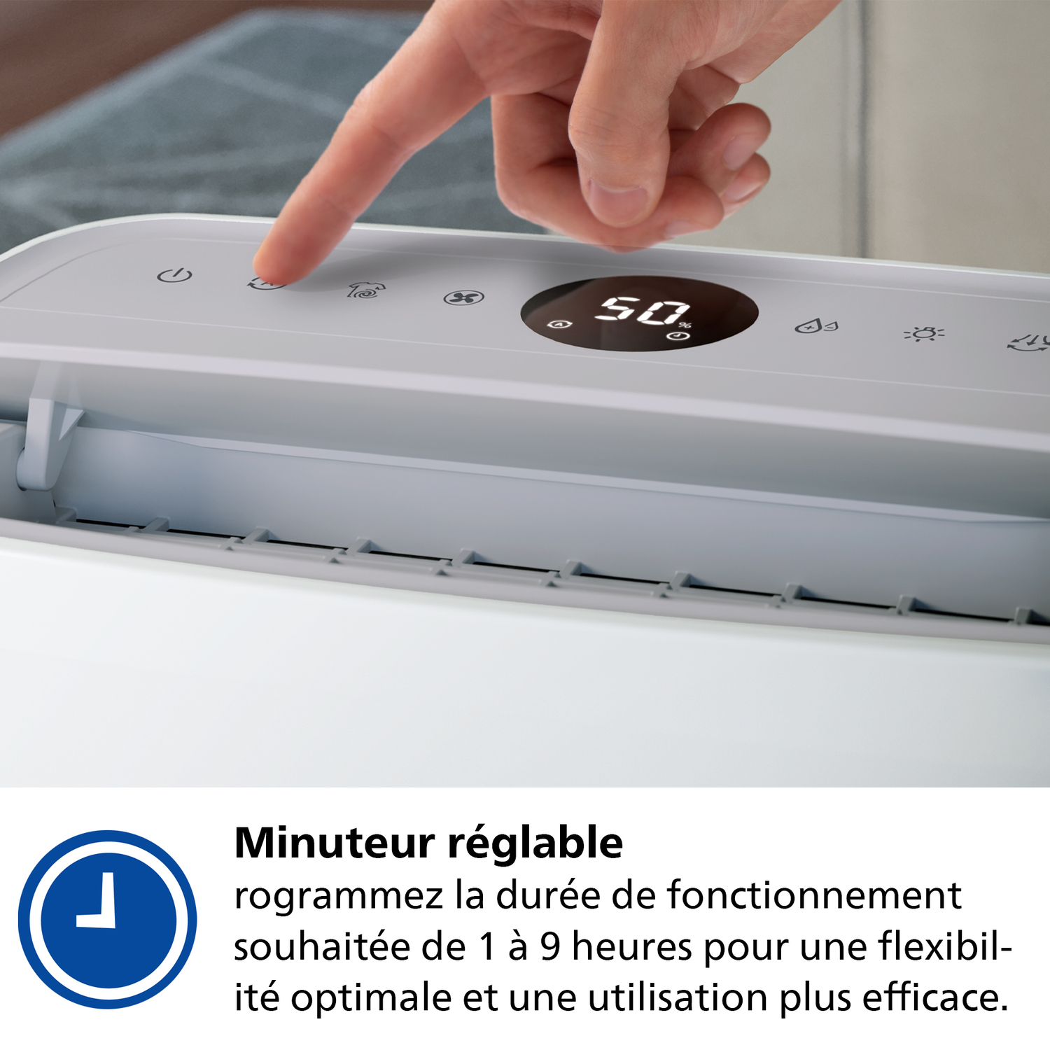 Une main appuie sur un bouton d'un appareil blanc. Le texte en français décrit les réglages de la minuterie.