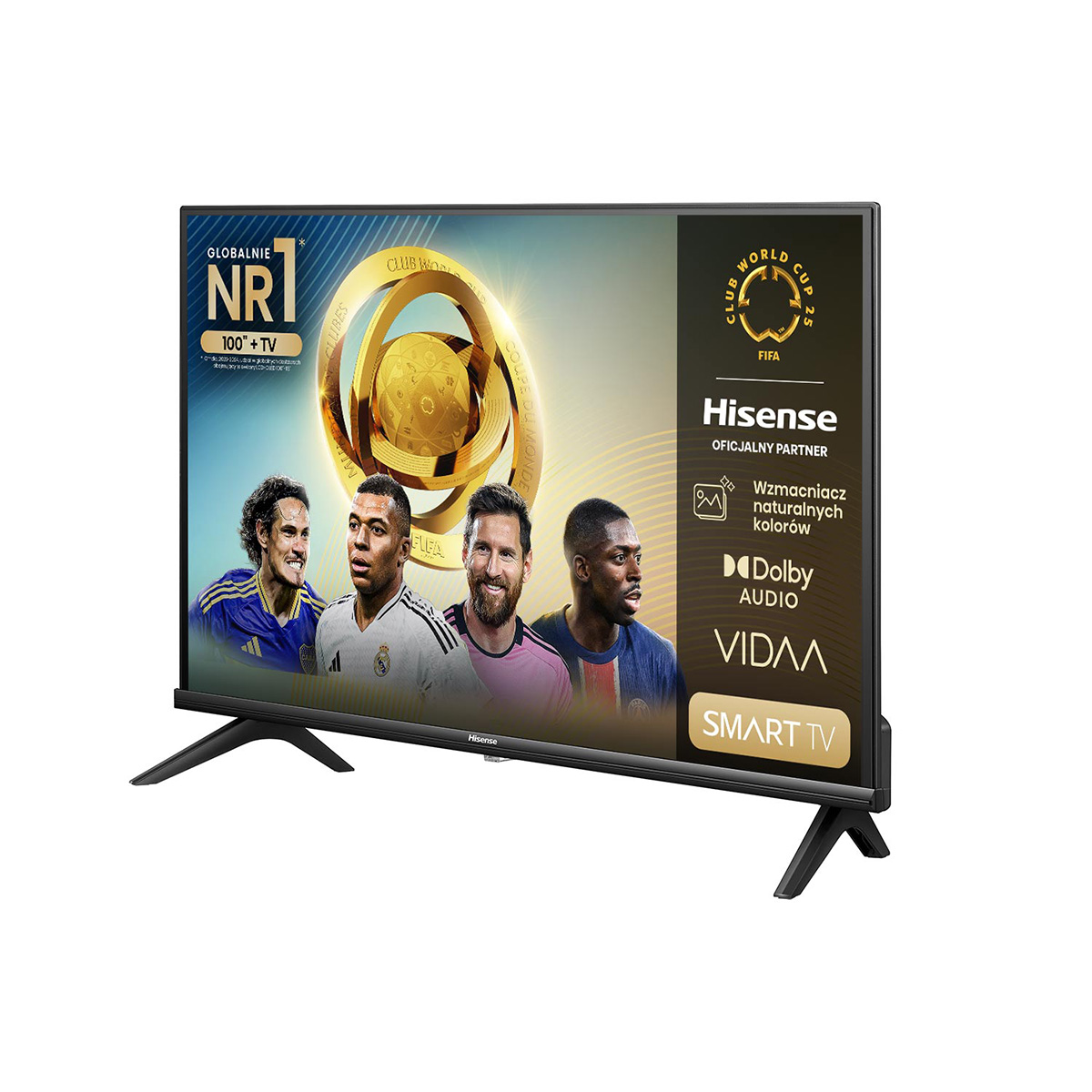 Telewizor Hisense wyświetla piłkarzy z tłem złotego trofeum. Ma czarną ramę i stojak.