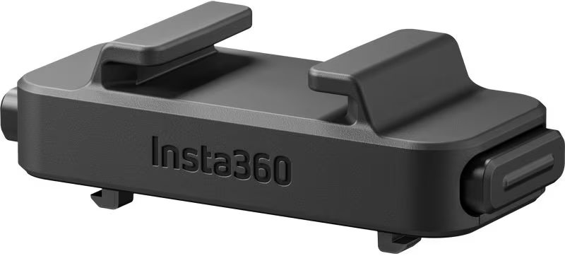 Appareil noir avec texte 'Insta360' et supports de montage. Forme rectangulaire.