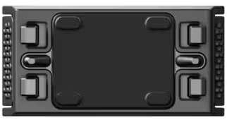 Support Insta360 noir. Base rectangulaire avec quatre coussinets. Clip noir de chaque côté.