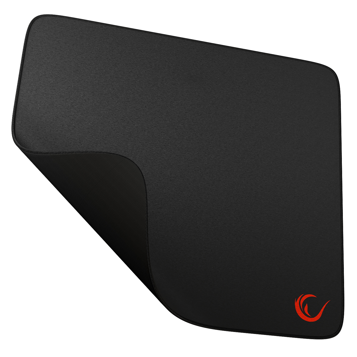 Siyah dikdörtgen oyun mousepad'i, sağ alt köşede kırmızı logo.