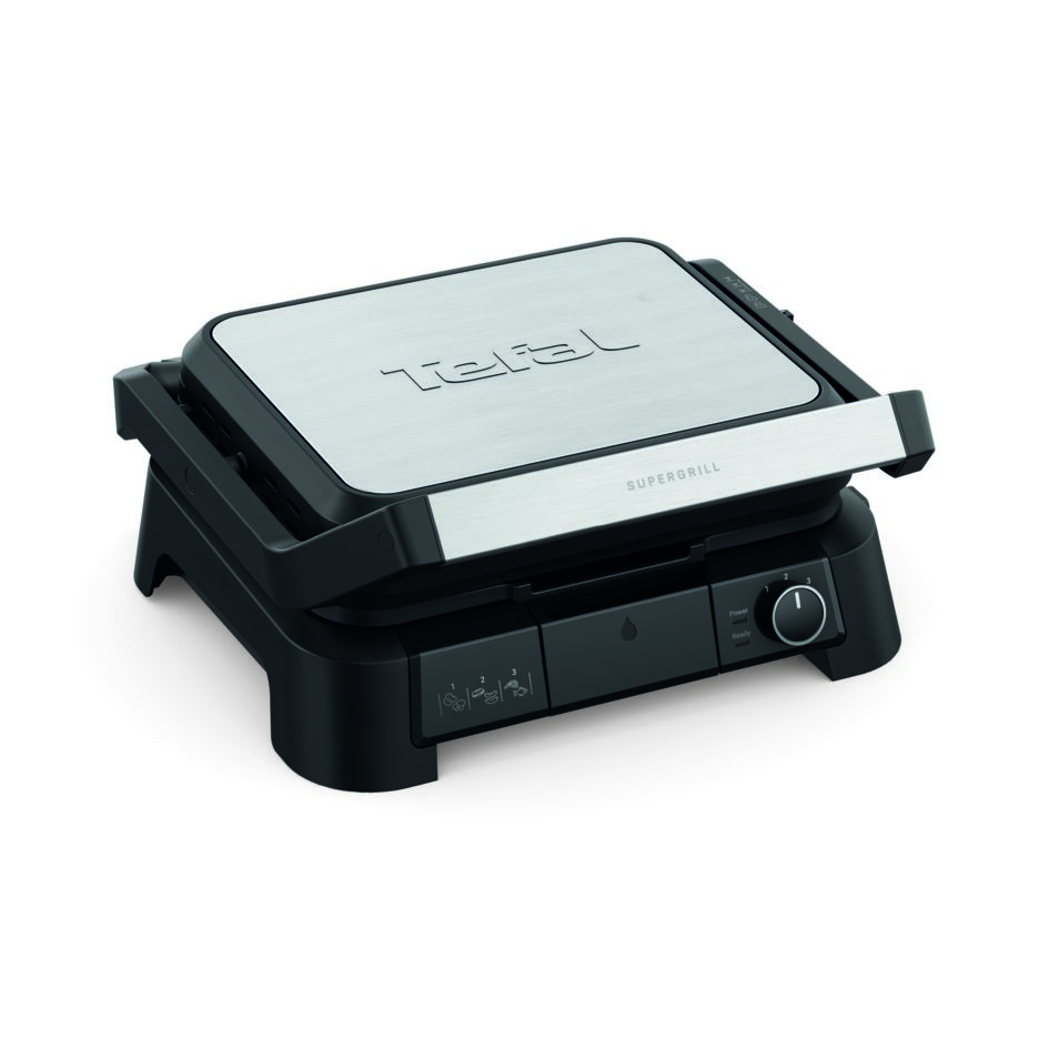 Siyah ve gümüş Tefal Supergrill. Açık. Siyah taban. Beyaz arka plan.