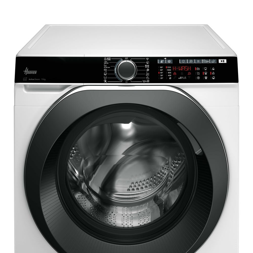 Beyaz Hoover çamaşır makinesi, siyah kapı ve kontrol paneli, kırmızı ekran.