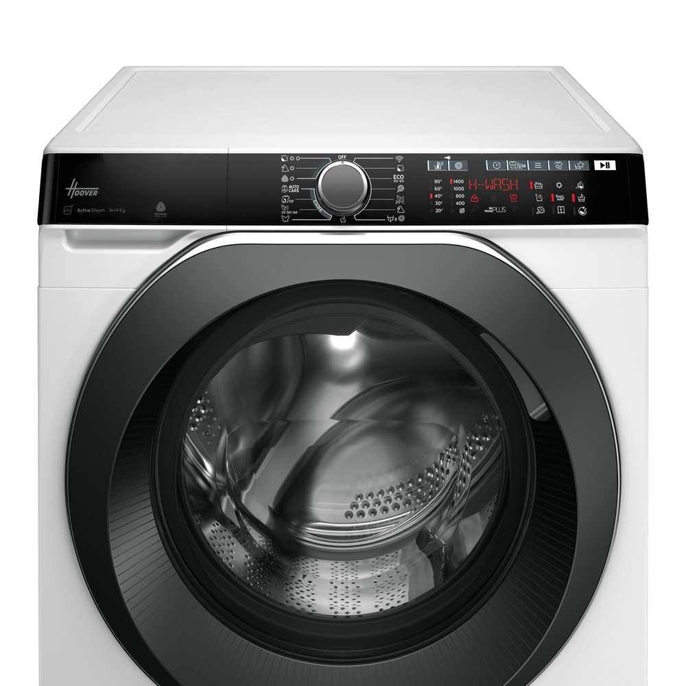 Beyaz Hoover çamaşır makinesi. Siyah kapı çerçevesi ve kadranlı ve ekranlı kontrol paneli.