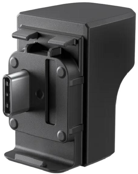 Schwarzer Adapter mit USB-C-Anschluss und Halterungen.