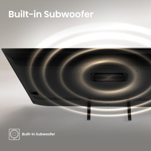 Ein Fernseher zeigt eine Wasserfallszene, die Dolby Vision und Atmos-Soundfunktionen hervorhebt.