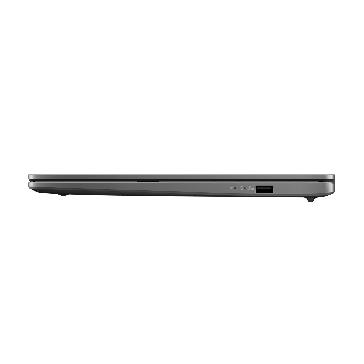Zijaanzicht van grijze laptop, poorten zichtbaar, op een witte achtergrond.