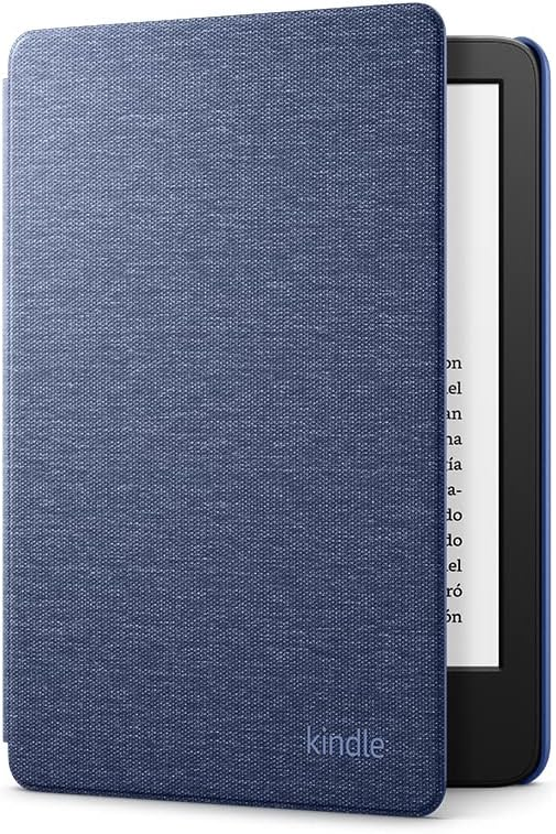 Lector de libros electrónicos Kindle azul con funda abierta. La funda es texturizada. Texto visible en la pantalla.