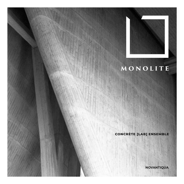 Albumcover mit einer Betonstruktur, einem weißen Quadrat und dem Wort: MONOLITE.
