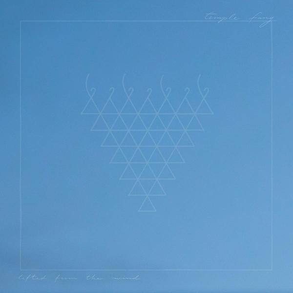 Blaues Albumcover mit weißem geometrischen Design und Text. Der Text lautet "Temple Fang".
