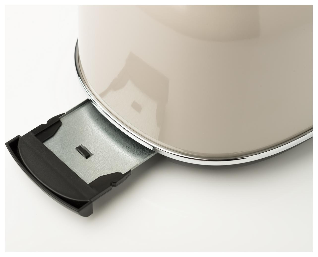 Zbliżenie beżowego kosza na śmieci z czarną pokrywą i chromowaną krawędzią na białej powierzchni.