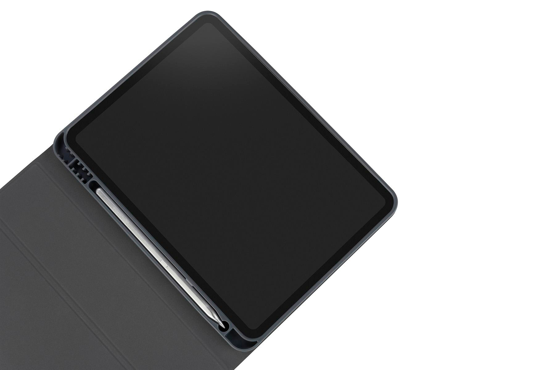 Graues Tablet in Hülle, offen. Tablet mit schwarzem Bildschirm. Stift sichtbar.