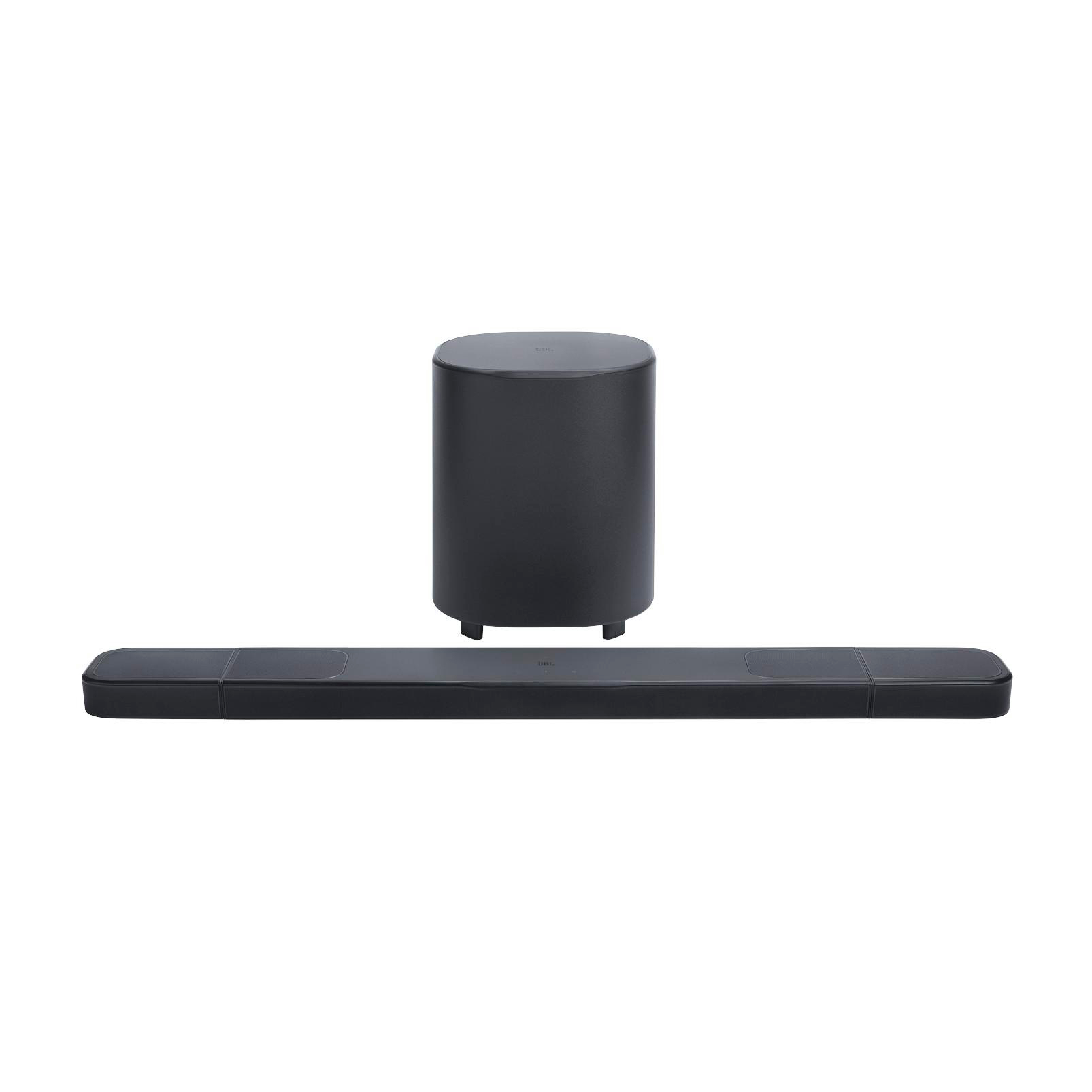 Schwarze Soundbar, Subwoofer, angeordnet auf weißem Hintergrund. Die Soundbar ist zentriert.