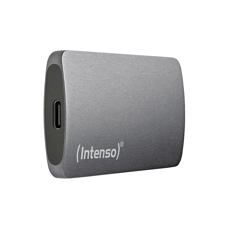 Silberne externe Festplatte, schräge Ansicht. USB-C-Anschluss sichtbar. Intenso-Branding.