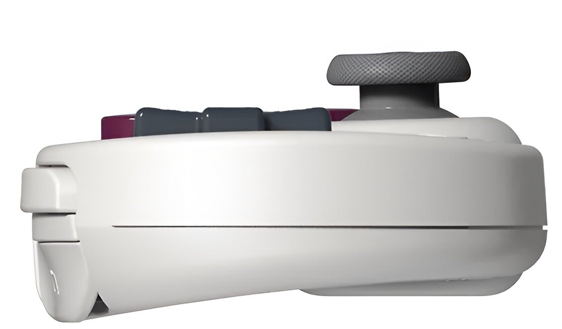 Widok z boku białego kontrolera 8Bitdo SN30 Pro z przyciskami i joystickiem.