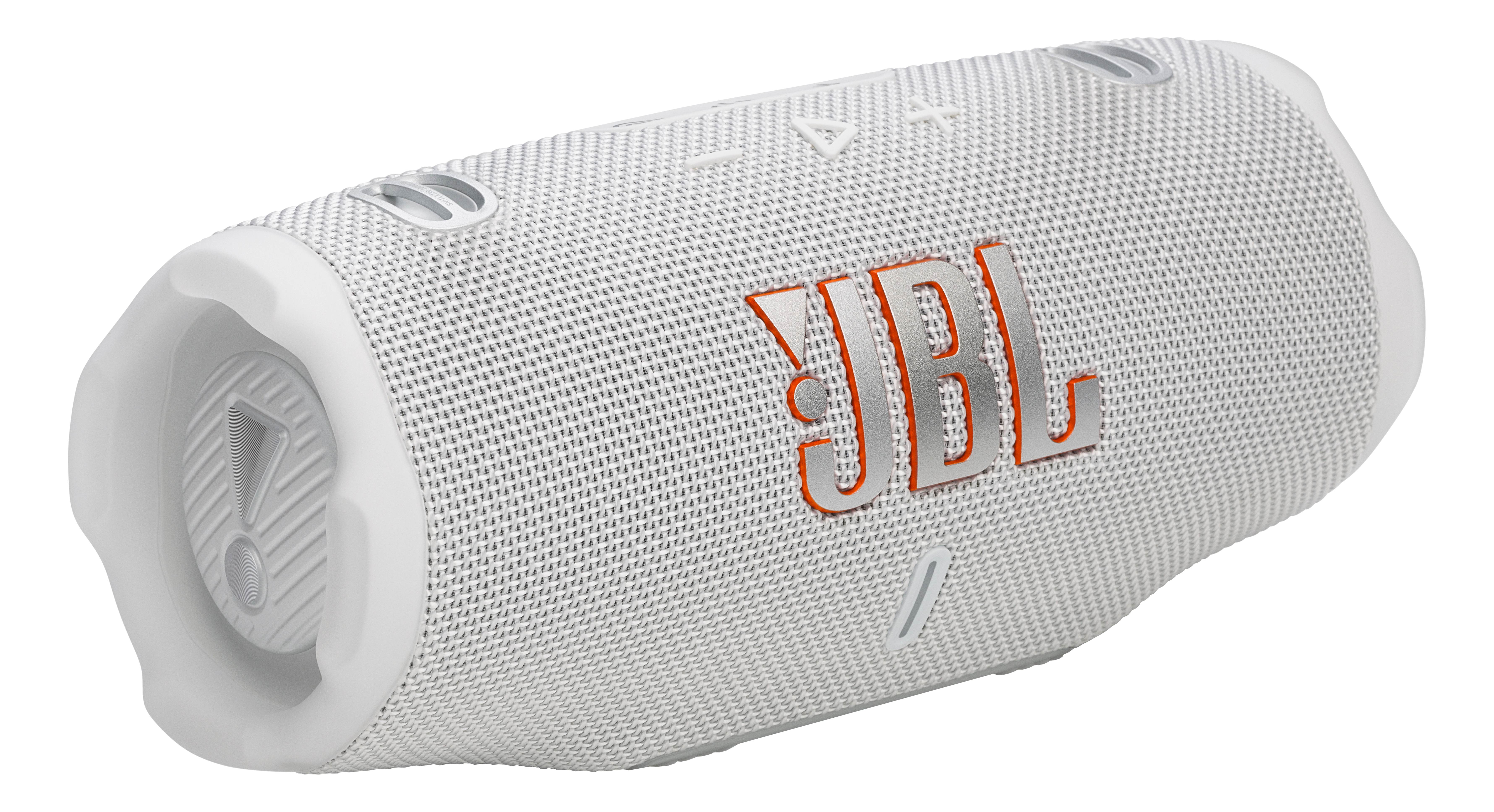Weißer JBL-Lautsprecher vor weißem Hintergrund. Das Logo ist rot.