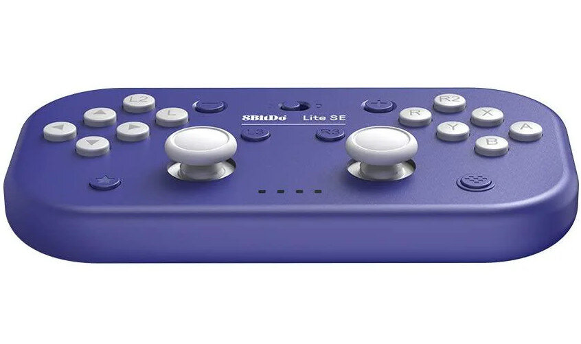 Fioletowy kontroler 8BitDo Lite SE. Białe przyciski, dwa joysticki, d-pad.