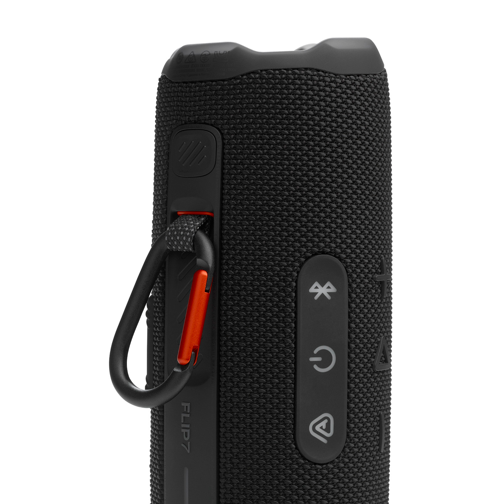 Nahaufnahme der Seite des JBL-Lautsprechers. Schwarzer Lautsprecher mit orangefarbenem Karabiner und Riemen. Weißer Hintergrund.