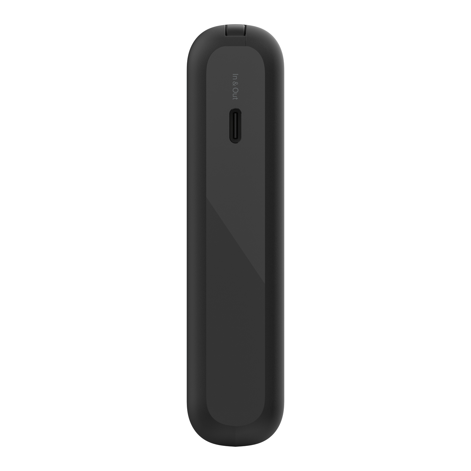Une batterie externe Belkin noire avec un port USB-C entrée/sortie. Elle est de forme allongée.
