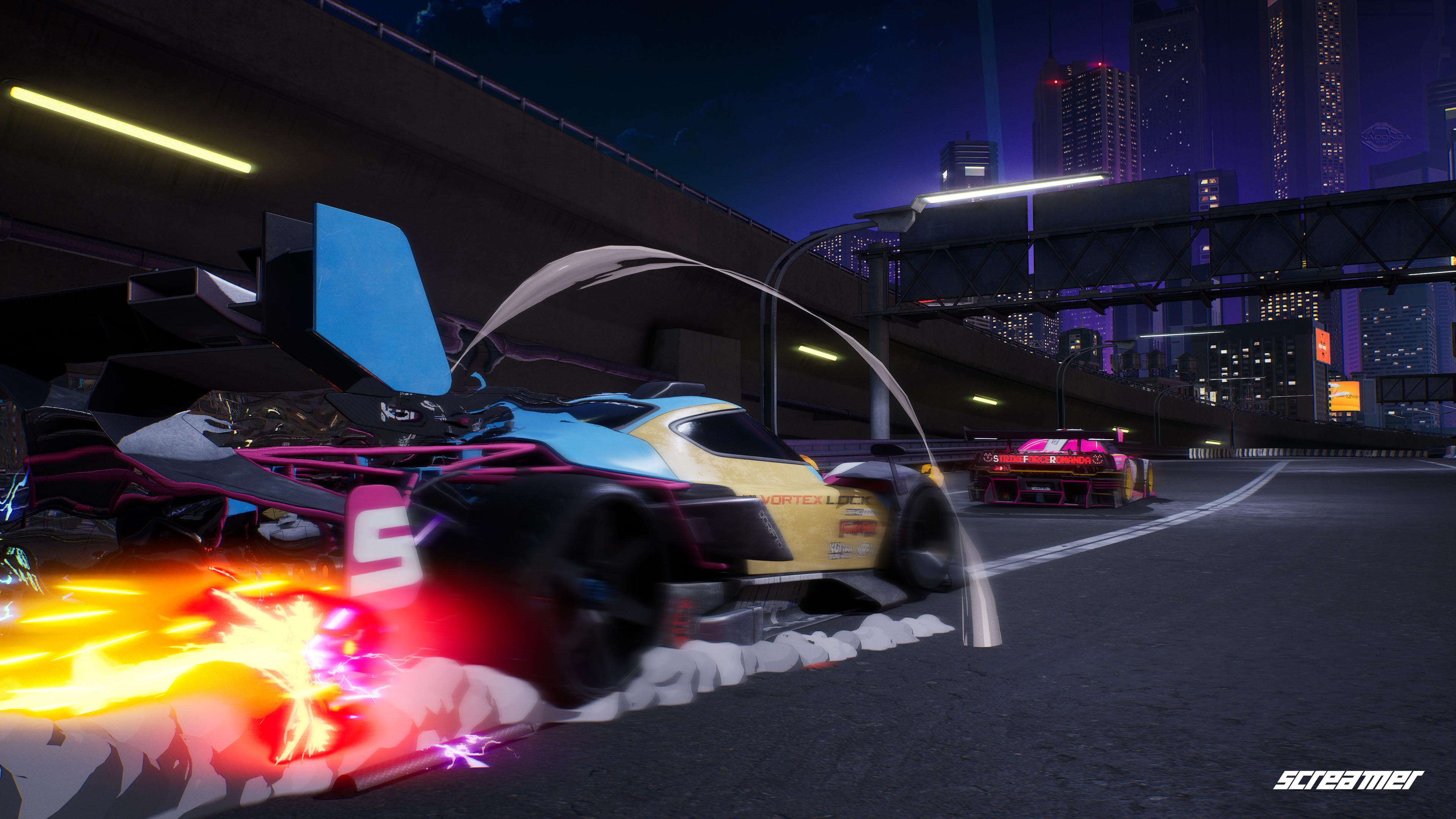 Zwei Rennwagen bei Nacht, mit Funken und Auspuffflammen sichtbar.