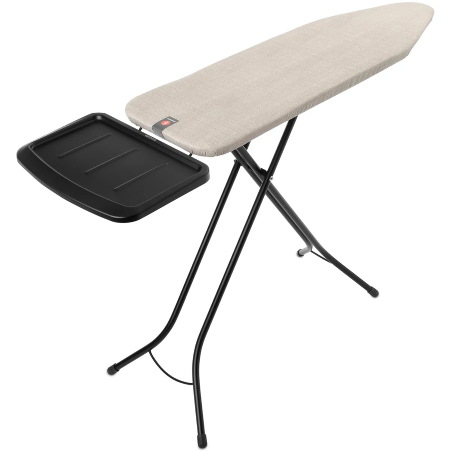 Table à repasser avec un plateau noir et des pieds noirs, déployée sur fond blanc.