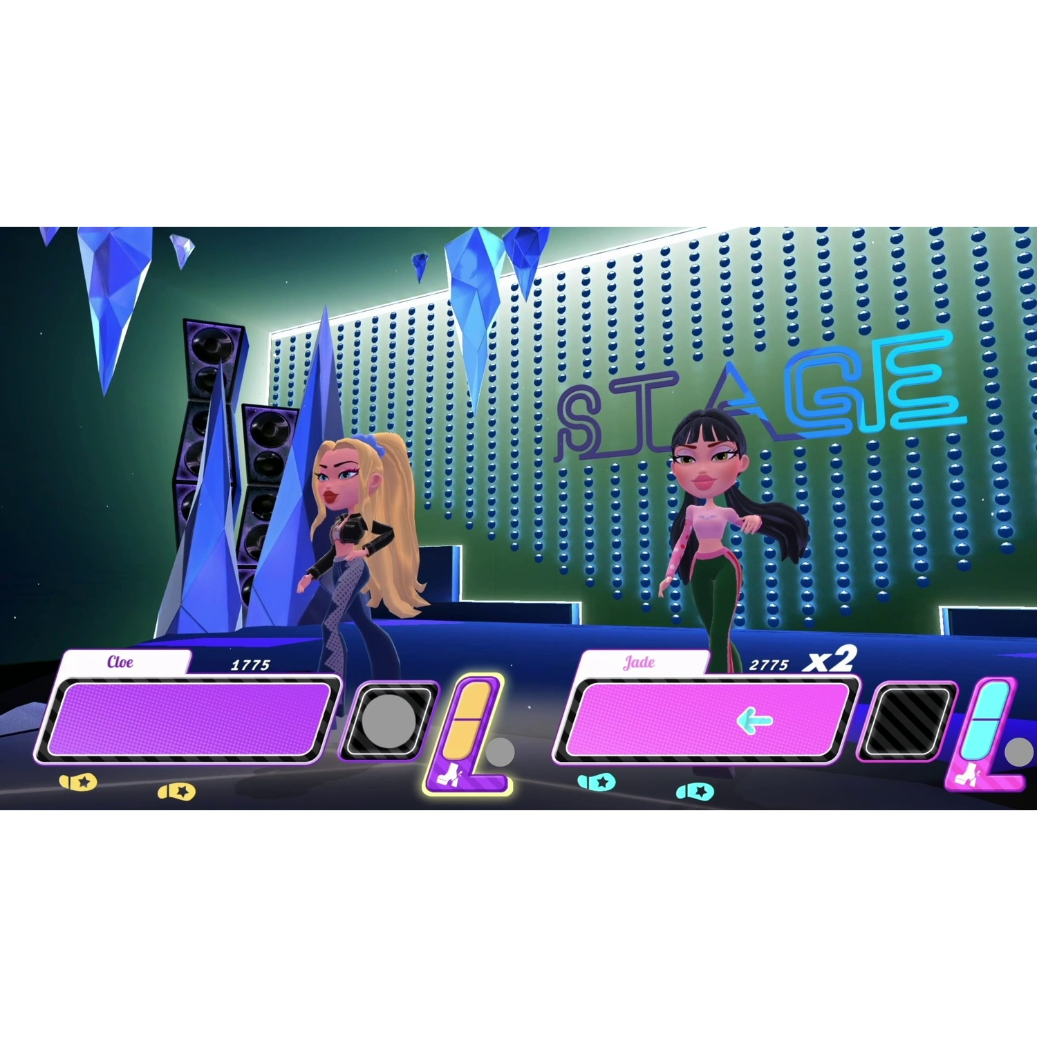 Twee stripmeisjes op een podium, met een podiumachtergrond. Het woord STAGE is zichtbaar.