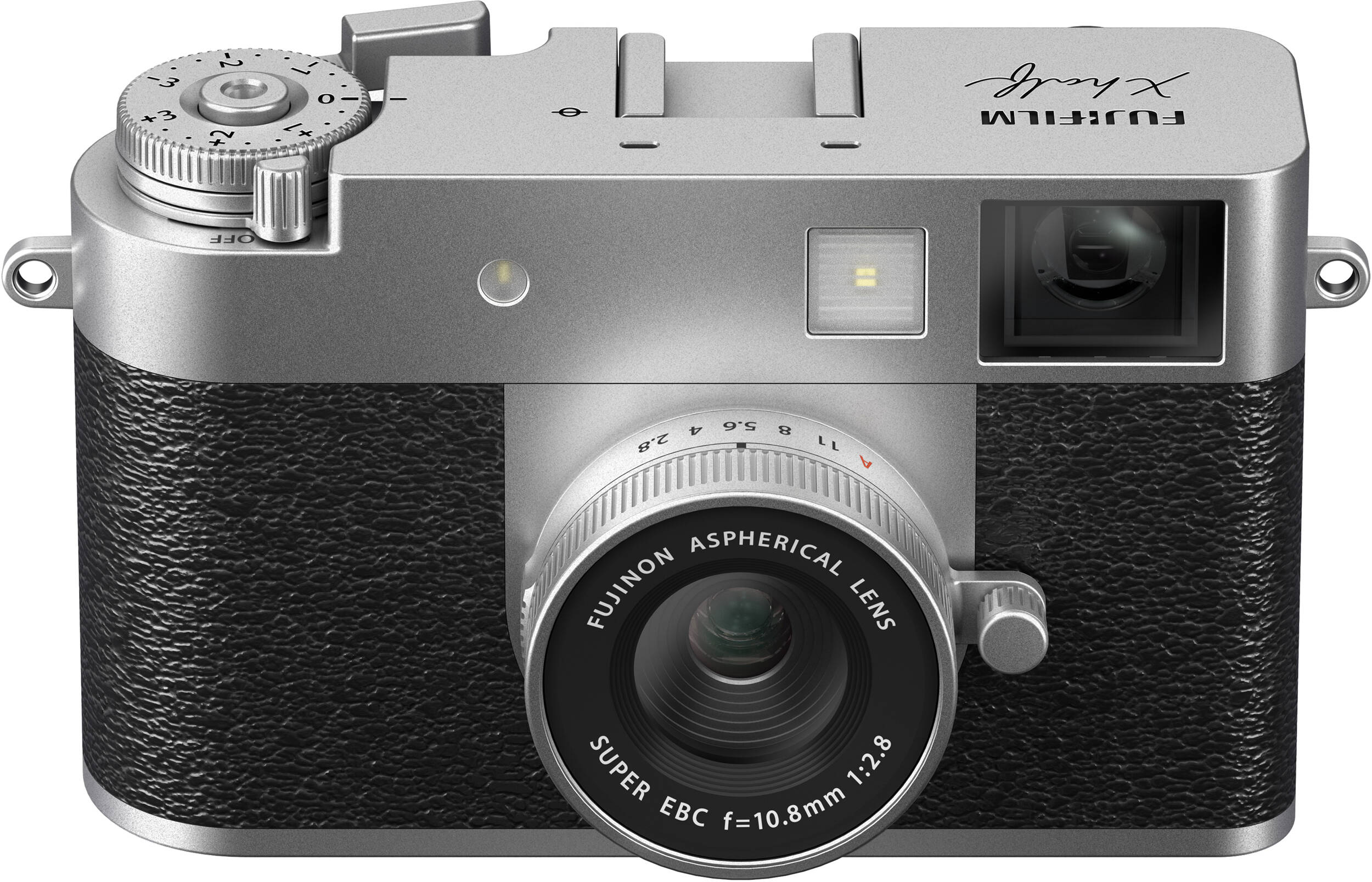 Vorderansicht der silbernen Kamera mit schwarzem, strukturiertem Griff. Objektiv mit Fujifilm-Schriftzug und Blendeneinstellungen.