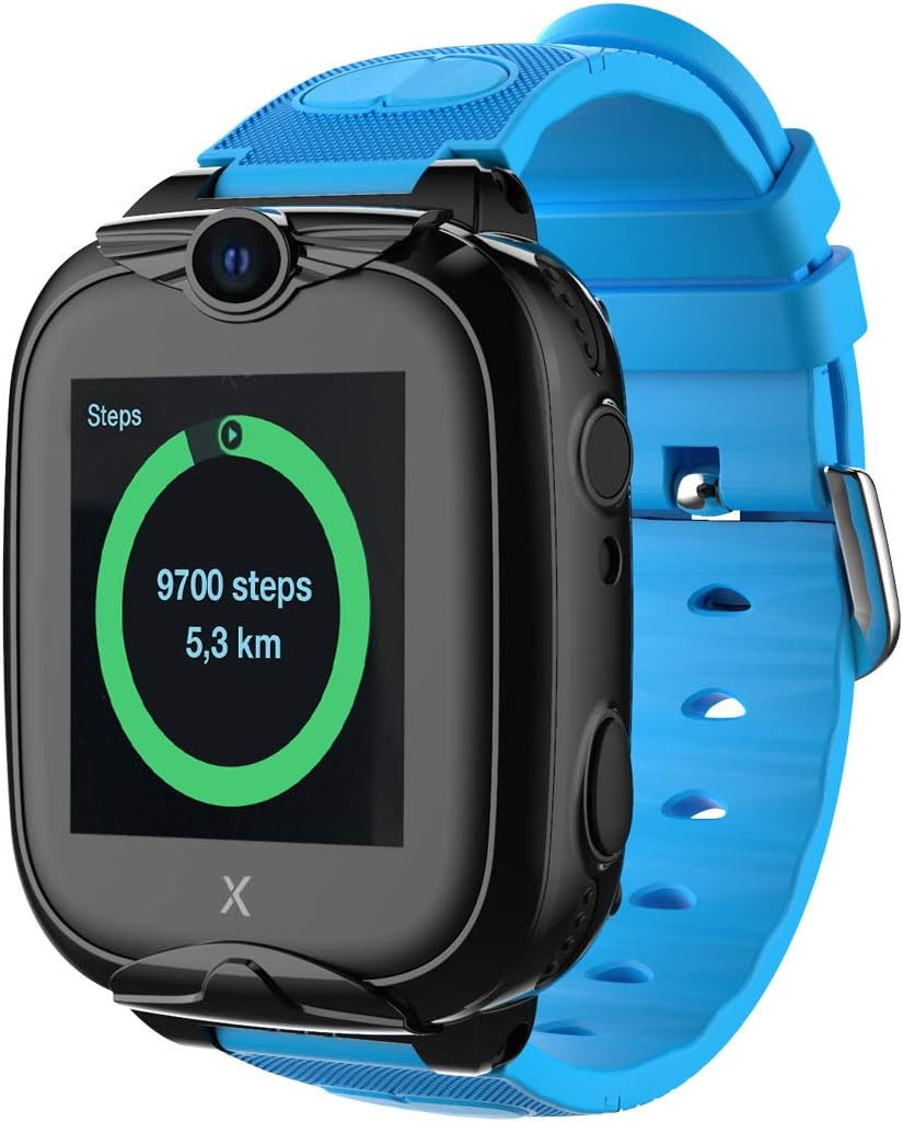 Reloj inteligente negro con correa azul muestra pasos: 9700 pasos, 5,3 km. La pantalla muestra una barra de progreso verde.