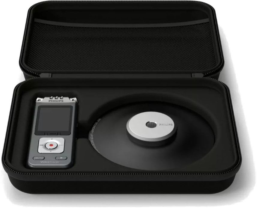 Otwarta czarna walizka zawiera srebrny rejestrator Philips VoiceTracer i czarny dysk ze srebrnym środkiem.