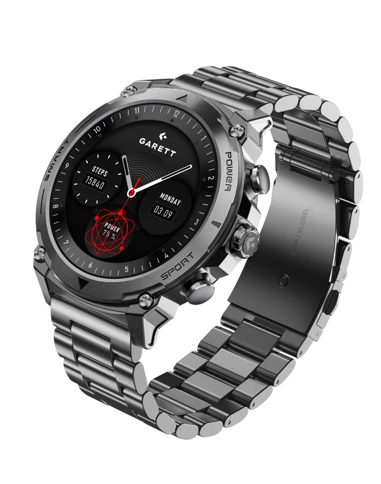 Smartwatch Garett. Obudowa i pasek ze stali nierdzewnej, czarny ekran, pokazuje kroki, moc i datę.