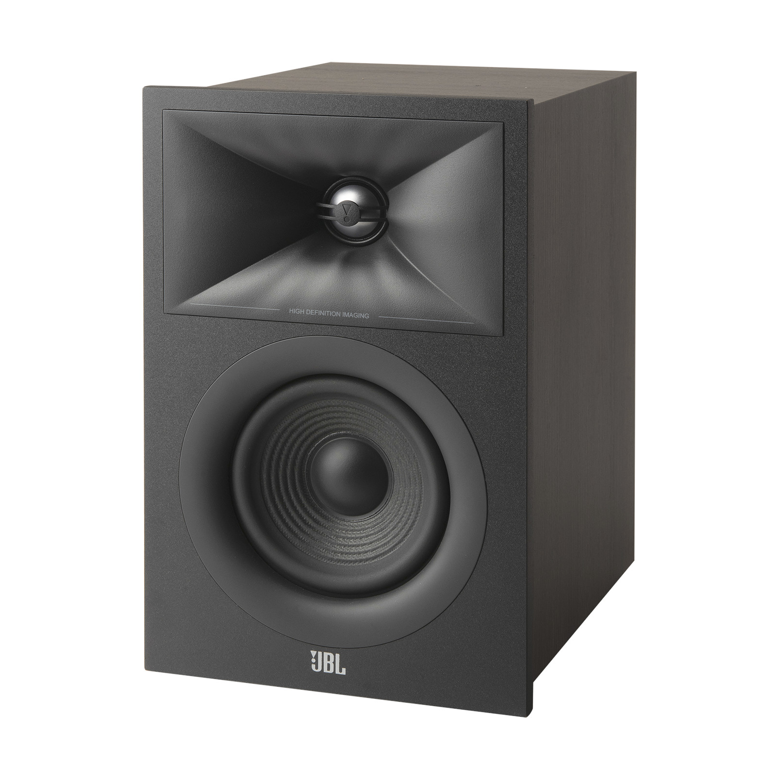 Beyaz arka plan üzerinde, boynuz tweeter ve woofer'lı siyah JBL hoparlör.