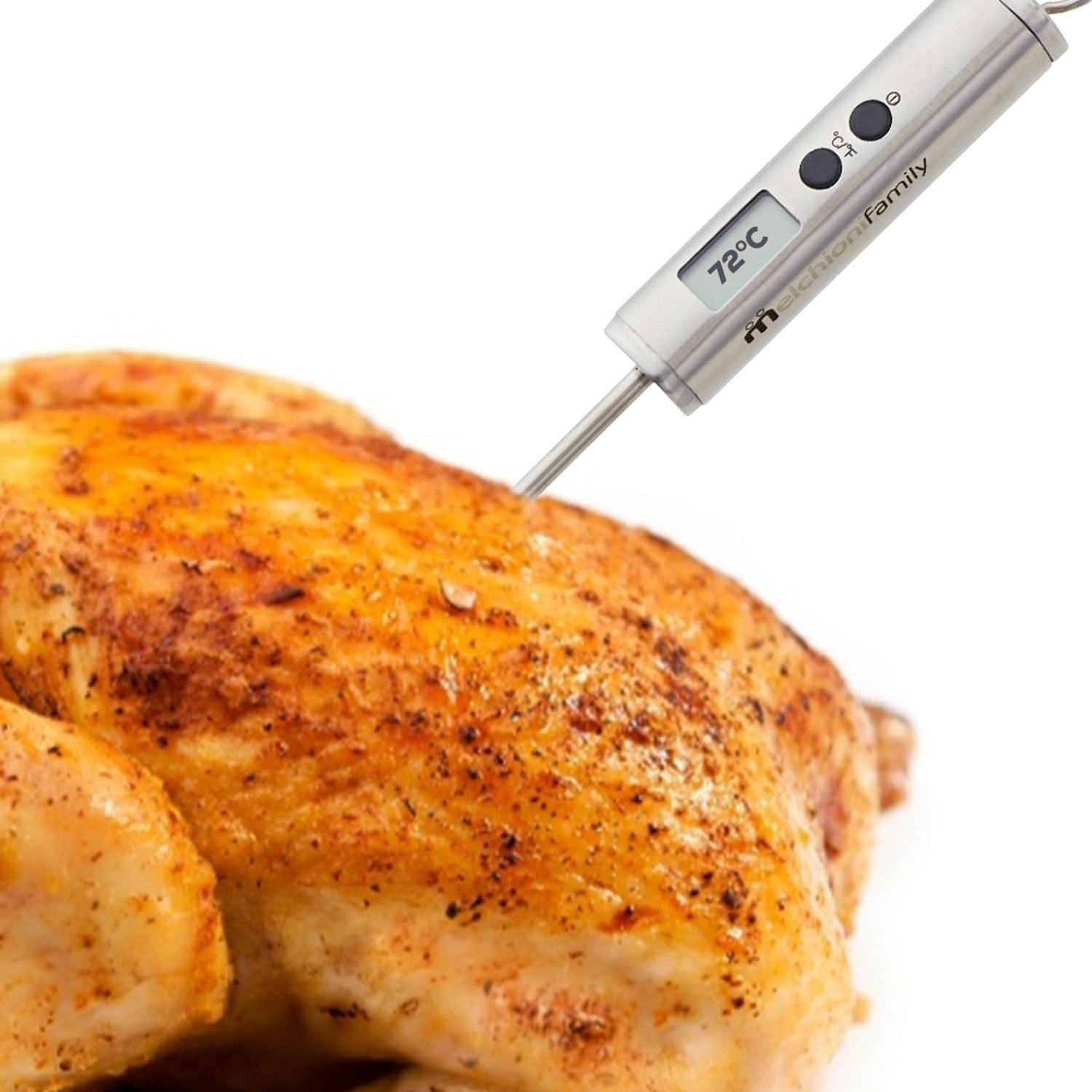 Un termometro per alimenti inserito in un pollo cotto. Il display indica 72 gradi Celsius.