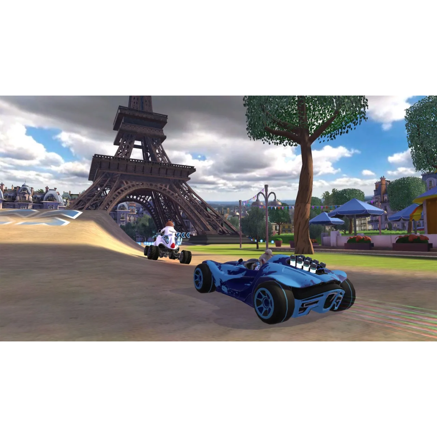 Een racegame-scène. Twee karts racen in de buurt van de Eiffeltoren, met een blauwe kart vooraan.