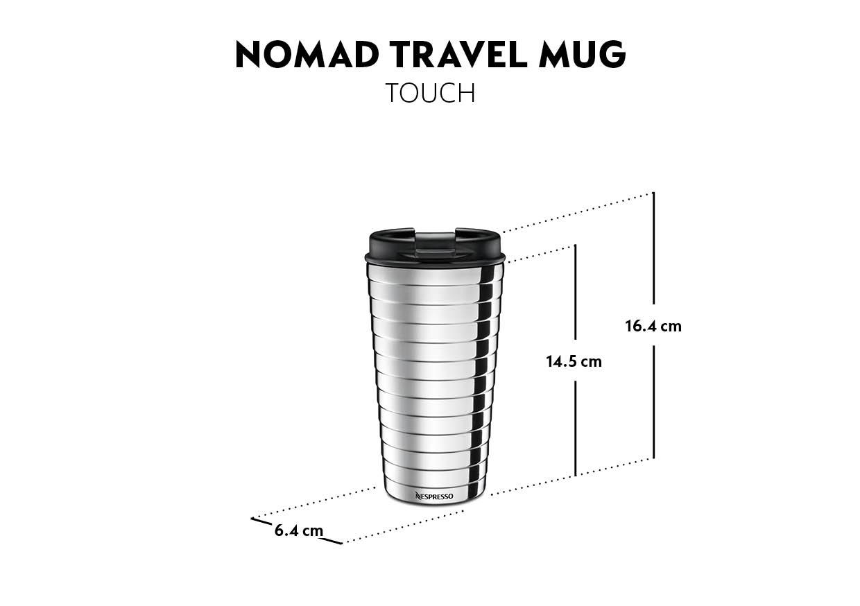 Nespresso-Reisebecher mit Maßen. Becher silber mit schwarzem Deckel. Text: Nomad Travel Mug.