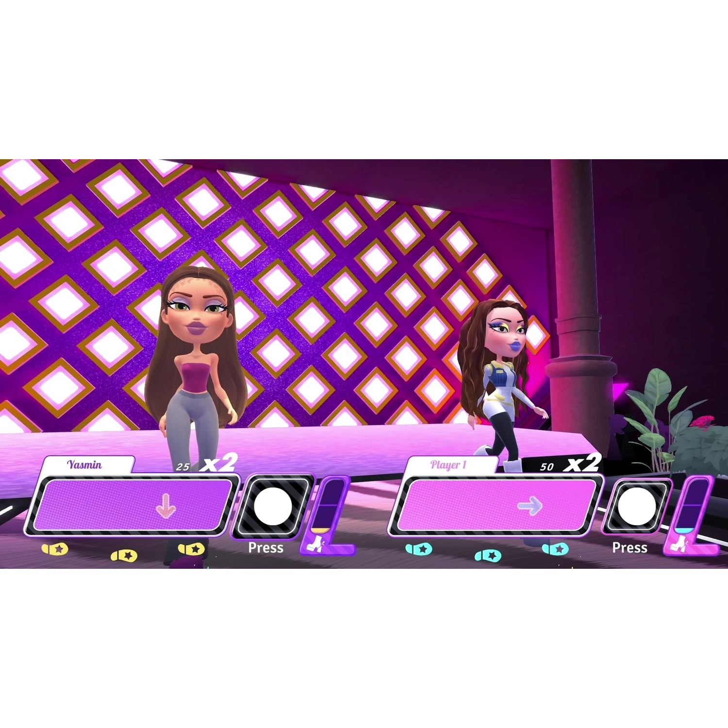 Twee Bratz-poppen op een podium. Spelinterface met score en prompts zichtbaar.